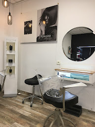 Photo n°9 de Salon En Aparté à Bassens (Salon de coiffure)
