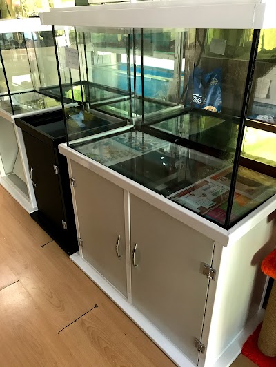 E & C Petshops