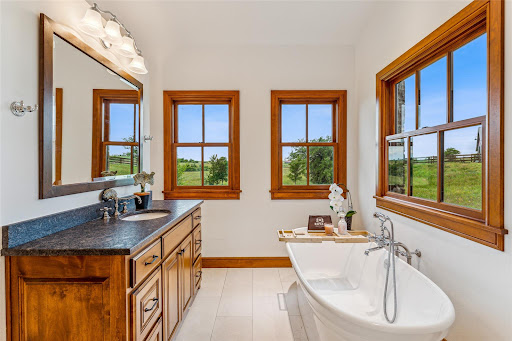 Tiffanie Curtis - REALTOR® - Thumbnail