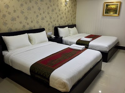 Photos of Seventh Heaven Hotel and High Bar