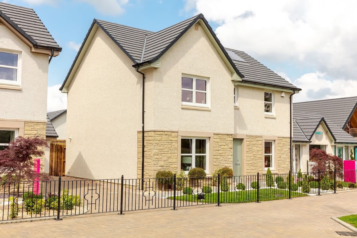 Uphall Station Village | Dundas Estates