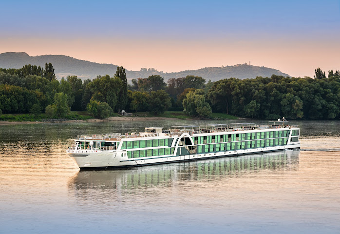AMADEUS River Cruises by null