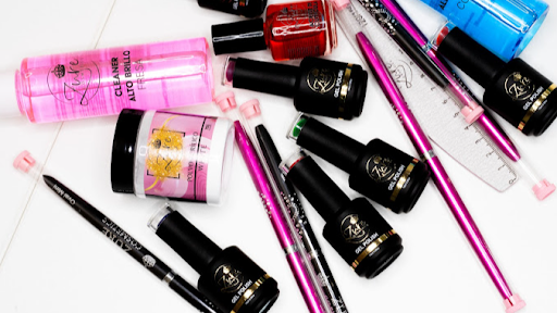 Zure Cosmetics Nail Shop - Tienda de productos para uñas y pestañas