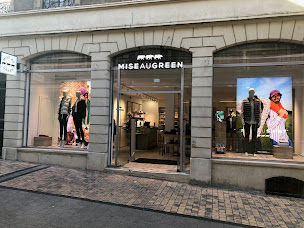 Photo n°1 de MISE AU GREEN à Autun (Magasin de vêtements pour femmes)