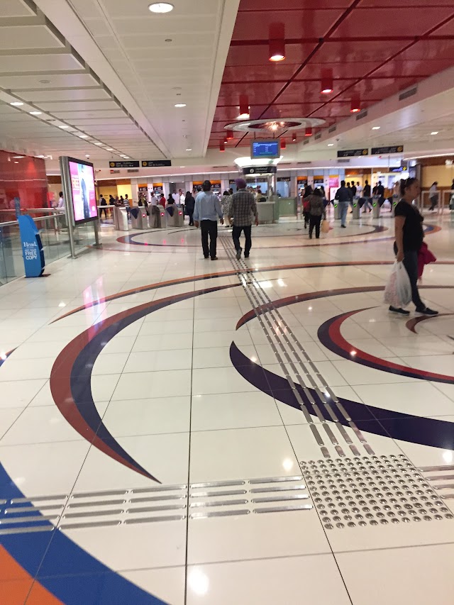 Al Fahidi Metro Station