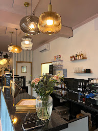 Photo n°11 de Anelia Restaurant - Café, Brunch & Boutique à Thaon (Salon de thé)