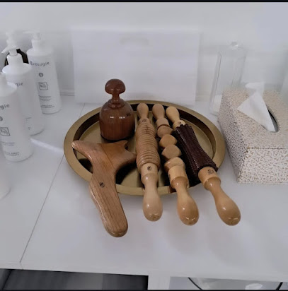 Peluquería y estética ARTE ESPAÑOL crrt.canillas 47