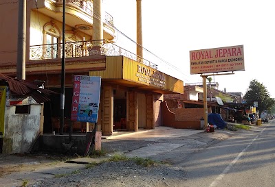 home-goods-store