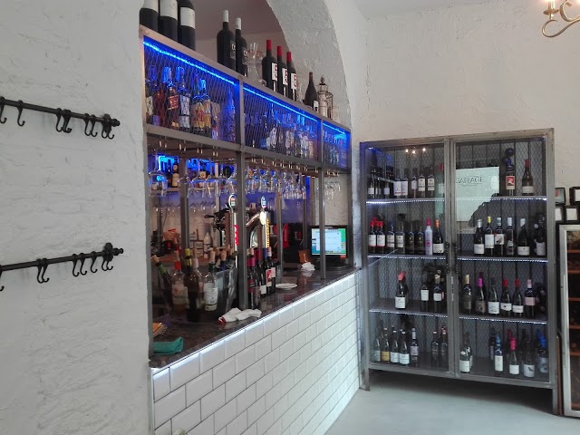 Garage Bistro&Bar