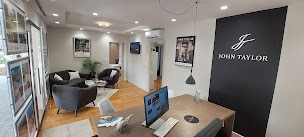 Photo n°4 de John Taylor Valbonne : Agence Immobilière de Luxe à Valbonne (Agence de location de maisons de vacances)