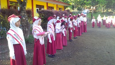 Photos of SDN 1 Kayumas