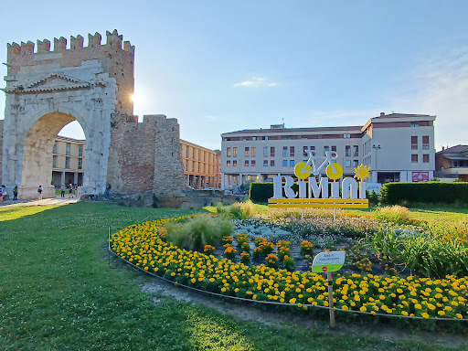 Arco d'Augusto - Visual