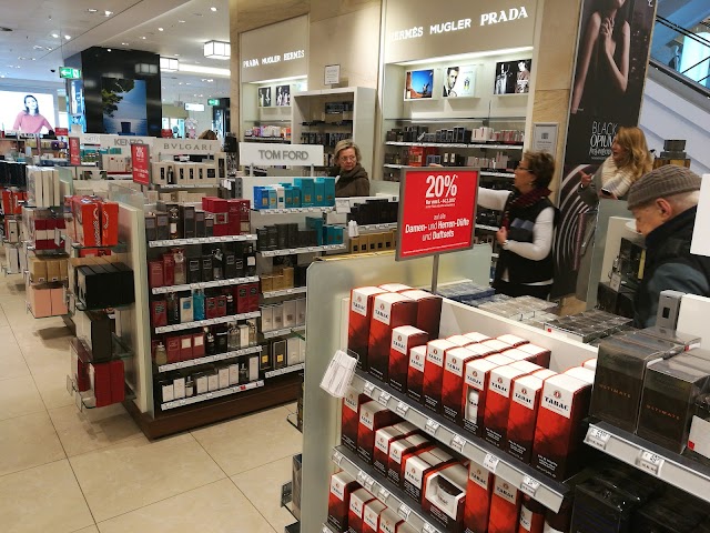MAC Cosmetics