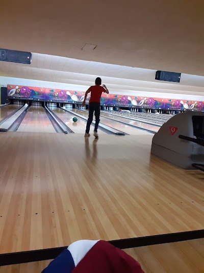 Bowlero Lanes