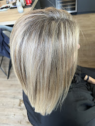 Photo n°5 de L'Atelier de Blandine Coiffure à domicile à Marcq-en-Baroeul (Salon de coiffure)