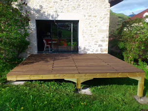 Photo n°2 de Grand SARL à Valserhône (Menuisier)