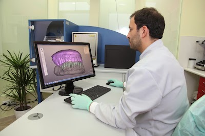 Photos of ENDOMAK Dental Clinic
