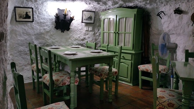 Mesón La Cueva