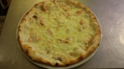 Photo 2 - Best Pizza