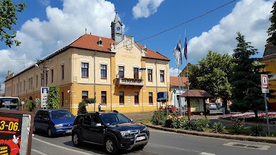 Photos of Polg&aacute;rmesteri Hivatal Dunaf&ouml;ldv&aacute;r
