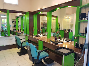 Photo n°2 de Nouvel Hair coiffure à Bennecourt (Salon de coiffure)