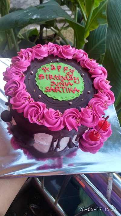 Photos of Aura Cakes