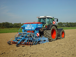 Photo n°3 de VERHAEGHE à Villers-Bretonneux (Atelier de réparation de tracteurs)