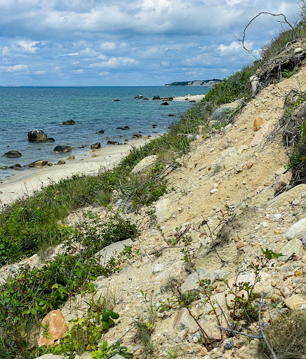 Cedar Tree Neck Sanctuary Parking - Thumbnail