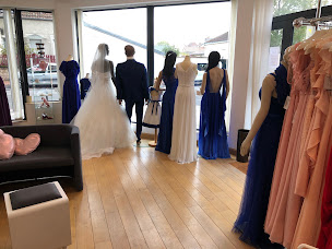 Photo n°11 de Boutique Lya Création à Dijon (Boutique de mariage)