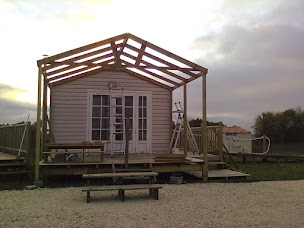 Photo n°1 de A.R.S Interventions à Pont-l'Abbé-d'Arnoult (Agence de location de mobile homes)