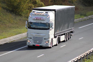 Photo n°13 de R2G TRANSPORTS à Saint-Estève (Société de transport routier)