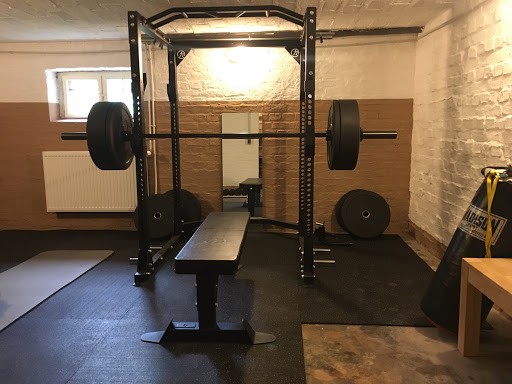 Alec Thornton PT + Nutrition