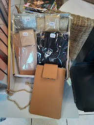 Photo n°2 de Sandrine Coiffépile à Lusigny (Service d'épilation à la cire)