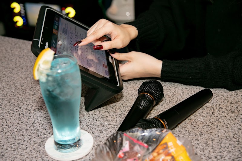 カラオケBARかぐら