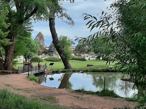 Schryver Park Logo