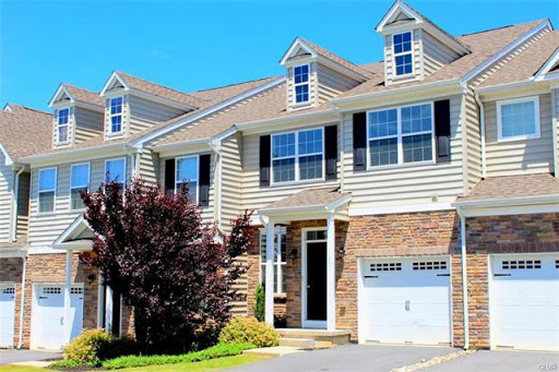Sarah Sheikh, Realtor Berkshire Hathaway Gallery - United States