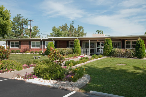 Life Care Center of La Center Logo