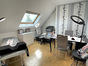 Photo n°1 de Nails Cyrielle à Breuillet (Centre de bien-être)