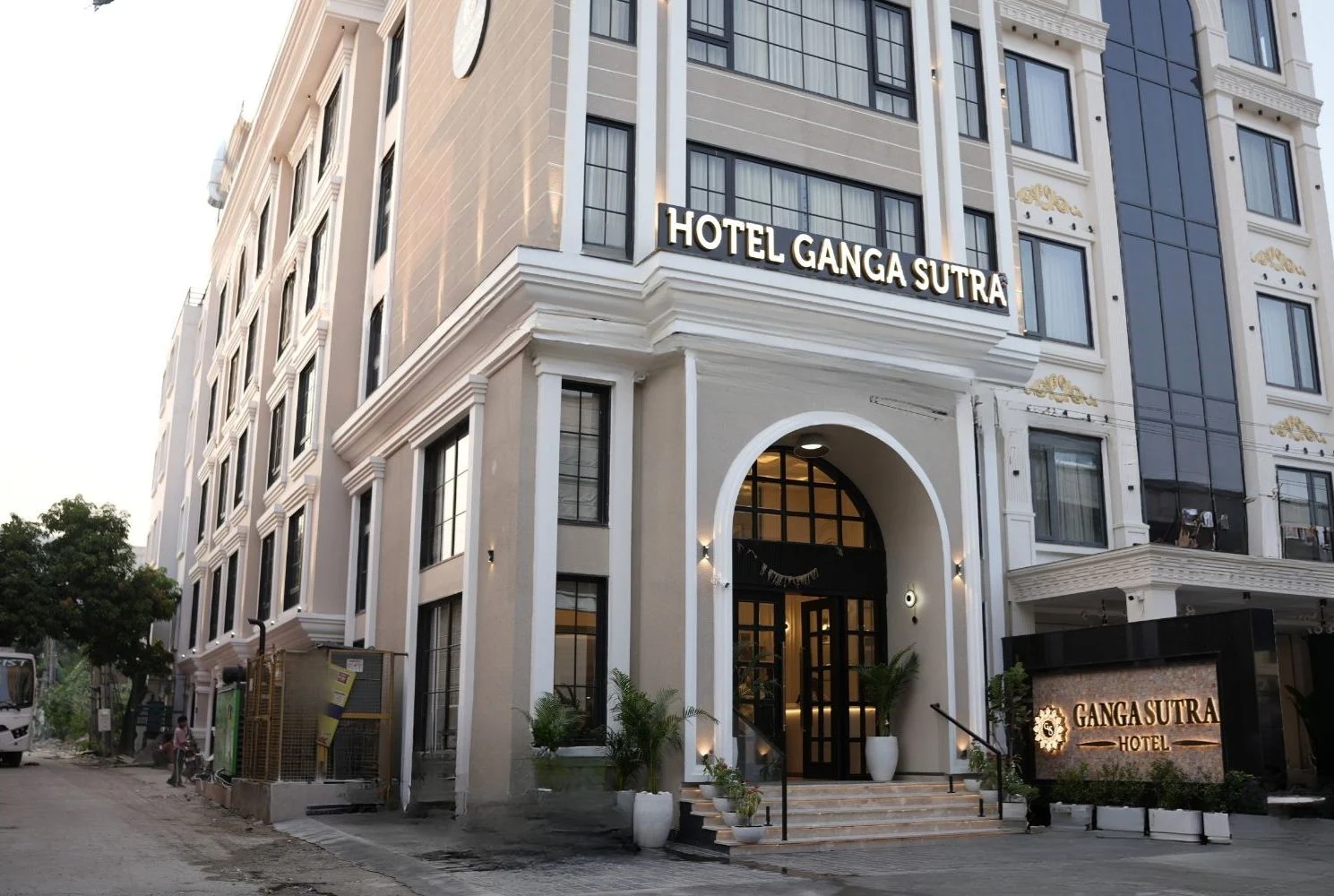 HOTEL GANGA SUTRA