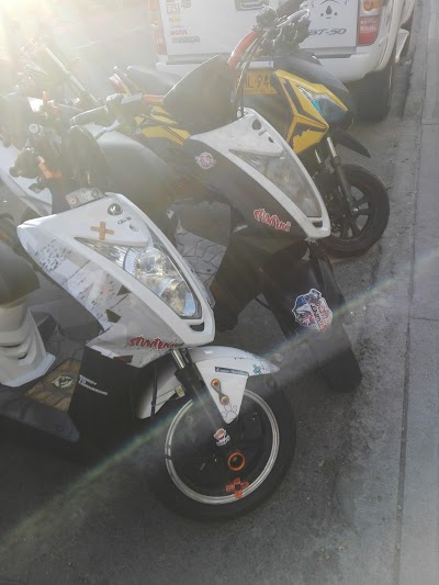 Photos of Universal Motos