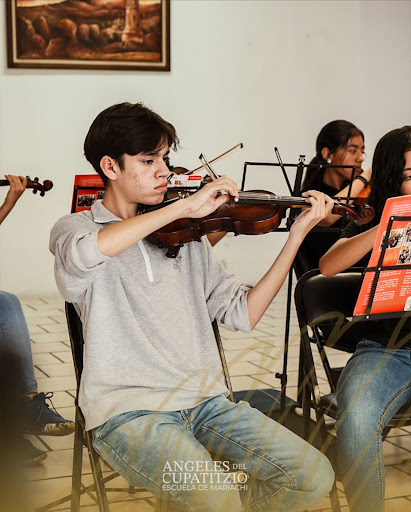 ESCUELA DE MARIACHI ANGELES DEL CUPATITZIO