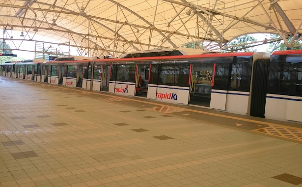 KL 149 LRT Bukit Jalil, Jalan Merah Cagar, Author: Clive Klitson