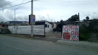 Photos of LAVADORA Y LUBRICADORA RAPIDOS Y BRILLOSOS