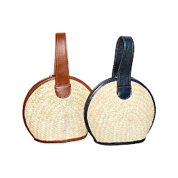 Photo n°41 de Bazar du Monde à Roquebrune-sur-Argens ()