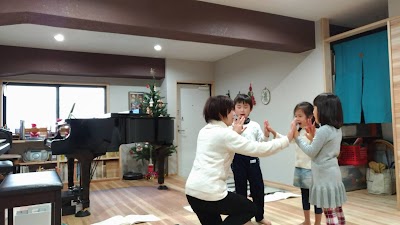 りとみっくひろば宝塚（ほおかべ音楽教室）