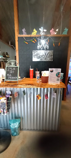 Studio 27 - Visual