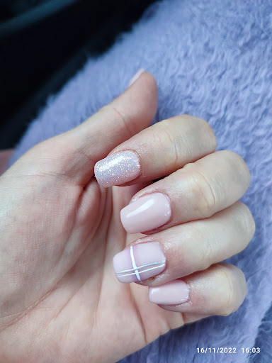 K’Beauty Karen _ Ongles Chartres - Thumbnail