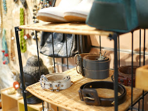 Photo n°32 de La Ressourcerie Créative à Paris (Magasin de vêtements vintage)