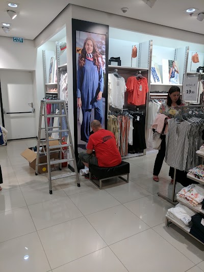 Photos of LC Waikiki SCC
