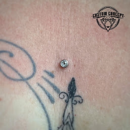 Photo n°30 de Custom Concept à Vichy (Salon de piercing)